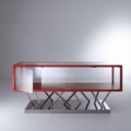 Laurameroni SA 02 Komoda szkło i metal z kolekcji Sottsass projektu Sottsass Associati