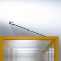 Laurameroni SA 03 Witryna szkło i metal z kolekcji Sottsass projektu Sottsass Associati