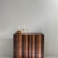 Laurameroni ST 10 Komoda z metalowymi pasami z kolekcji Stars projektu Bartoli Design