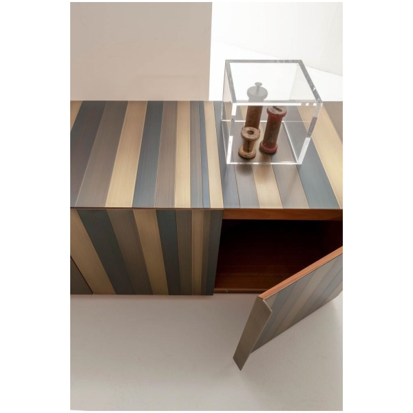 Laurameroni-ST-11-Komoda-niska-metal-i-drewno-kolekcja-Stars-Bartoli-Design-4.jpg Laurameroni ST 11 Komoda niska metal i drewno z kolekcji Stars projektu Bartoli Design