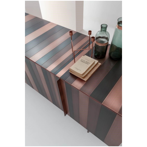 Laurameroni-ST-12-Komoda-z-metalowym-wykonczeniem-kolekcja-Stars-Bartoli-Design-7.jpg Laurameroni ST 12 Komoda z metalowym wykończeniem z kolekcji Stars projektu Bartoli Design