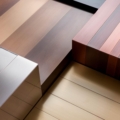 Laurameroni ST 31 ST 32 ST 33 ST 34 Stoliki kawowe wykończone metalem z kolekcji Stars projektu Sottsass Associati