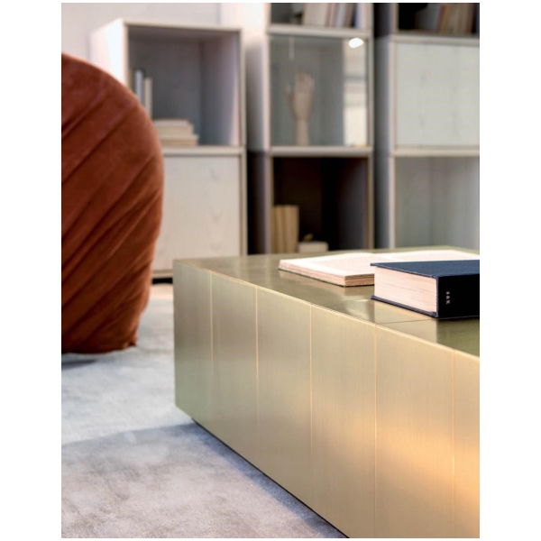 Laurameroni-ST-31-ST-32-ST-33-ST-34-Stoliki-kawowe-wykonczone-metalem-kolekcja-Stars-Sottsass-Associati-12.jpg Laurameroni ST 31 ST 32 ST 33 ST 34 Stoliki kawowe wykończone metalem z kolekcji Stars projektu Sottsass Associati