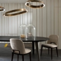 Laurameroni Swirl Lampa wisząca okręgi z mosiądzu z kolekcji Elements projektu Cesare Arosio