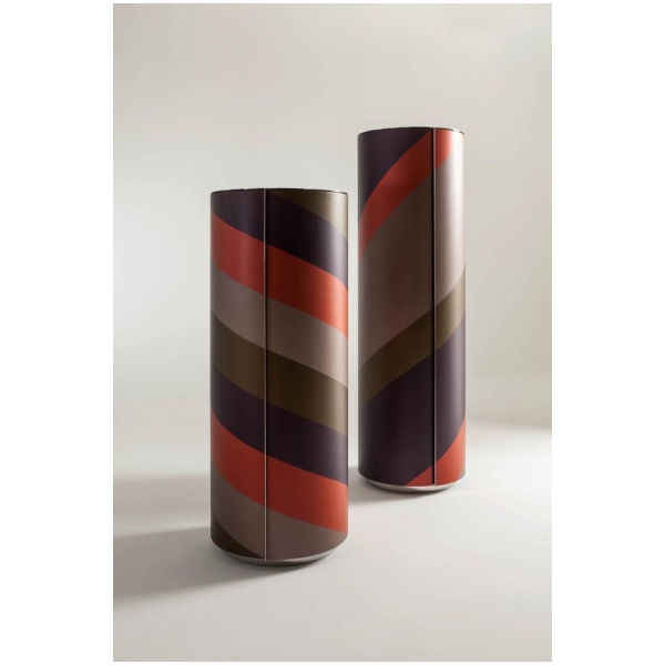 Laurameroni-Tango-Zestaw-szafek-cylindrycznych-wielobarwnych-barek-kolekcja-Tango-Bartoli-Design-3.jpg Laurameroni Tango Zestaw szafek cylindrycznych wielobarwnych barek z kolekcji Tango projektu Bartoli Design