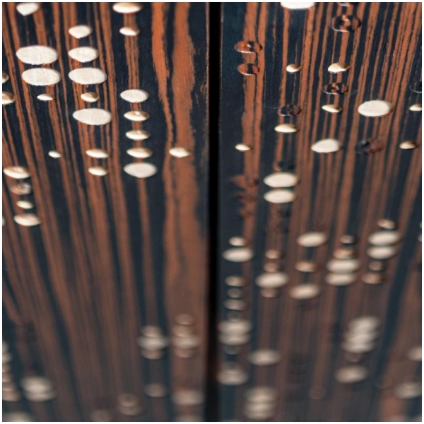 Laurameroni-Unlimited-Hinged-Door-Drzwi-metalowo-drewniane-na-zawiasach-kolekcja-Unlimited-Edoardo-Colzani-7.jpg Laurameroni Unlimited Hinged Door Drzwi metalowo-drewniane na zawiasach z kolekcji Unlimited projektu Edoardo Colzani