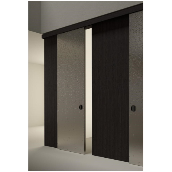 Laurameroni-Unlimited-Sliding-Door-Drzwi-przesuwne-metal-drewno-kolekcja-Unlimited-Edoardo-Colzani-2.jpg Laurameroni Unlimited Sliding Door Drzwi przesuwne metal-drewno z kolekcji Unlimited projektu Edoardo Colzani