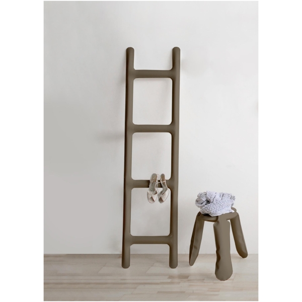 Zieta-Drab-Hanger-wieszak-rzezba-wariant-Drab-Hanger-kolor-Beige-Matt-7006-2.jpg Zięta Drab Hanger wieszak/rzeźba wariant Drab Hanger kolor Beige Matt 7006