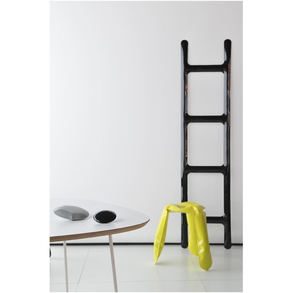 Zieta-Drab-Hanger-wieszak-rzezba-wariant-Drab-Hanger-kolor-Beige-Matt-7006-6.jpg Zięta Drab Hanger wieszak/rzeźba wariant Drab Hanger kolor Beige Matt 7006