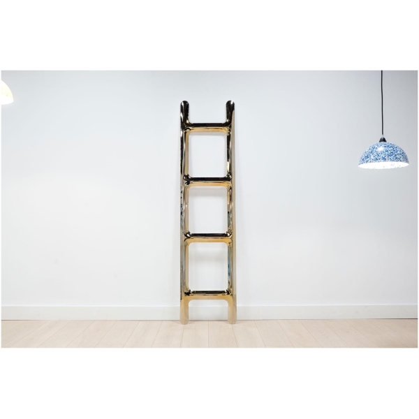 Zieta-Drab-Hanger-wieszak-rzezba-wariant-Drab-Hanger-kolor-Heat-Flamed-Gold-2.jpg Zięta Drab Hanger wieszak/rzeźba wariant Drab Hanger kolor Heat Flamed Gold