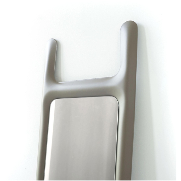 Zieta-Drab-Mirror-lustro-rzezba-wariant-Drab-Mirror-kolor-Beige-Matt-7006-3.jpg Zięta Drab Mirror lustro/rzeźba wariant Drab Mirror kolor Beige Matt 7006