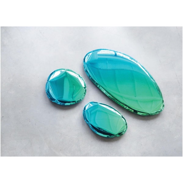 Zieta-Tafla-O-lustro-rzezba-wariant-Tafla-O2-kolor-Gradient-Emerald-Sapphire-2.jpg Zięta Tafla O lustro/rzeźba wariant Tafla O2 kolor Gradient Emerald/Sapphire