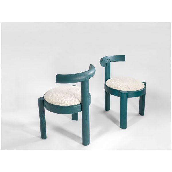 krzeslo-Hessentia-Tita-602-2 krzesło Hessentia Tita 602 zaprojektowana przez Luca Erba, materiały: Skóra, tkanina, drewno