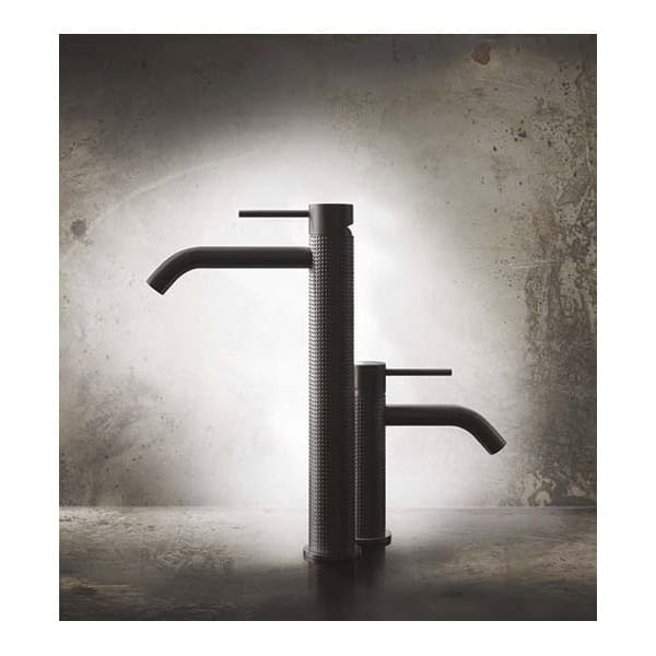 Gessi-CESELLO-54402-Bateria-umywalkowa-wiele-kolorow-2.jpg Gessi316 CESELLO 54402 Bateria umywalkowa wiele kolorow 239 Stal szczotkowana 707 Czarny metal szczotkowany PVD 708 Miedź szczotkowana PVD 726 Ciepła stal PVD