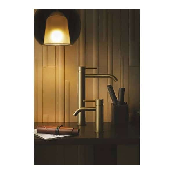 Gessi-CESELLO-54406-Bateria-umywalkowa-nablatowa-z-przylaczami-3-8-wiele-kolorow-1.jpg Gessi316 CESELLO 54406 Bateria umywalkowa nablatowa z przylaczami 3 8 wiele kolorow 239 Stal szczotkowana 707 Czarny metal szczotkowany PVD 708 Miedź szczotkowana PVD 726 Ciepła stal PVD