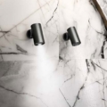 Gessi CESELLO 57233 Deszczownica scienna regulowana z antilimestone przylacze 1 2 wiele kolorow 239 Stal szczotkowana 707 Czarny metal szczotkowany PVD 708 Miedź szczotkowana PVD 726 Ciepła stal PVD