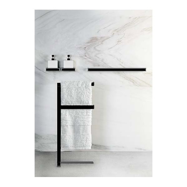 Gessi-ELEGANZA-ACCESSORIES-46571-Wolnostojacy-wieszak-na-reczniki-wiele-kolorow-4.jpg Gessi ELEGANZA ACCESSORIES 46571 Wolnostojacy wieszak na reczniki wiele kolorow 031 Chrom 080 Złoty CCP 149 Finox 706 Czarny Metal PVD 030 Miedź PVD 713 Antyczny mosiądz