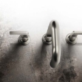 Gessi INCISO 58012 Bateria umywalkowa trzyotworowa z wylewka wiele kolorow 031 Chrom 149 Finox 246 Złoty PVD 299 Czarny XL 706 Czarny Metal PVD 030 Miedź PVD 707 Czarny metal szczotkowany PVD 713 Antyczny mosiądz 708 Miedź szczotkowana PVD 727 Mosiądz szczotkowany PVD 187 Postarzany brąz