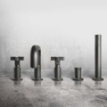Gessi INCISO 58140 Bateria wannowa 5 otworowa z wylewka i przelacznikiem waz prysznicowy 15m wyciagana sluchawka prysznicowa anticalc wiele kolorow 031 Chrom 149 Finox 246 Złoty PVD 299 Czarny XL 706 Czarny Metal PVD 030 Miedź PVD 707 Czarny metal szczotkowany PVD 713 Antyczny mosiądz 708 Miedź szczotkowana PVD 727 Mosiądz szczotkowany PVD 187 Postarzany brąz