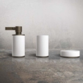 Gessi INCISO ACCESSORIES 58525 Mydelniczka wiele kolorow 031 Chrom 149 Finox 246 Złoty PVD 299 Czarny XL 706 Czarny Metal PVD 030 Miedź PVD 707 Czarny metal szczotkowany PVD 713 Antyczny mosiądz 708 Miedź szczotkowana PVD 727 Mosiądz szczotkowany PVD 187 Postarzany brąz