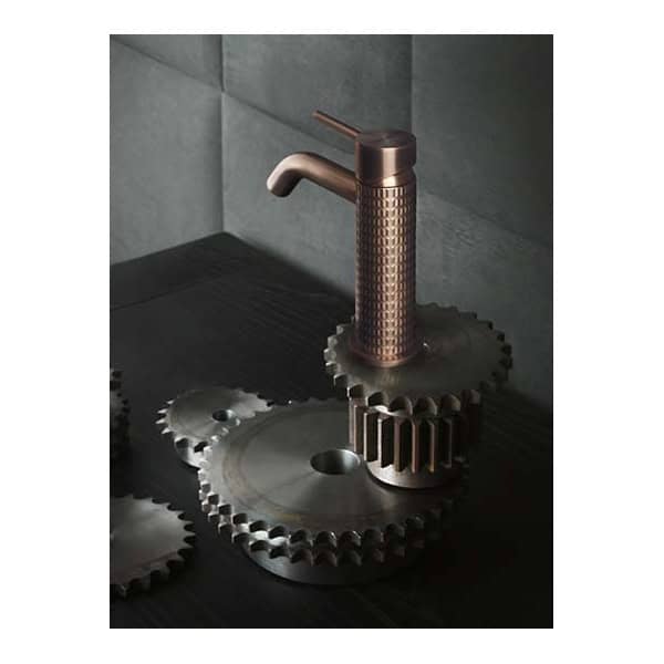 Gessi-MECCANICA-54202-Bateria-umywalkowa-wiele-kolorow-6.jpg Gessi316 MECCANICA 54202 Bateria umywalkowa wiele kolorow 239 Stal szczotkowana 707 Czarny metal szczotkowany PVD 708 Miedź szczotkowana PVD 726 Ciepła stal PVD