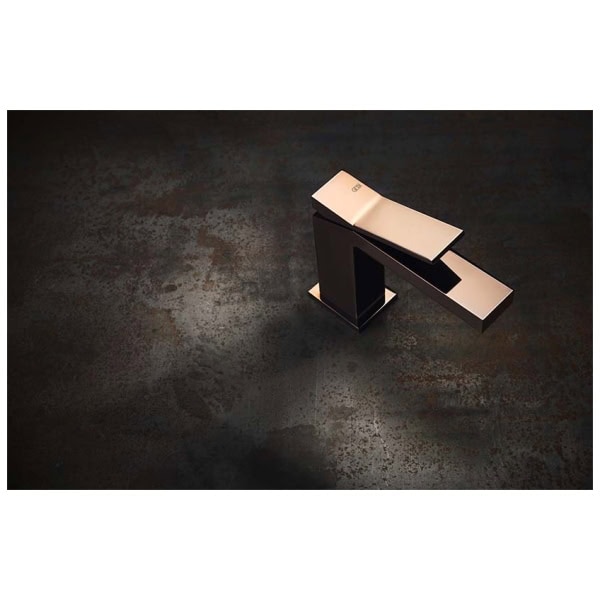 Gessi-RETTANGOLO-K-53002-Bateria-umywalkowa-wiele-kolorow-3.jpg Gessi RETTANGOLO K 53002 Bateria umywalkowa wiele kolorow 031 Chrom 149 Finox 299 Czarny XL 706 Czarny Metal PVD 030 Miedź PVD 707 Czarny metal szczotkowany PVD 708 Miedź szczotkowana PVD