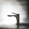 Gessi RILIEVO 59002 Bateria umywalkowa wiele kolorow 031 Chrom 149 Finox 279 Biały CN 299 Czarny XL 706 Czarny Metal PVD 030 Miedź PVD 707 Czarny metal szczotkowany PVD 708 Miedź szczotkowana PVD