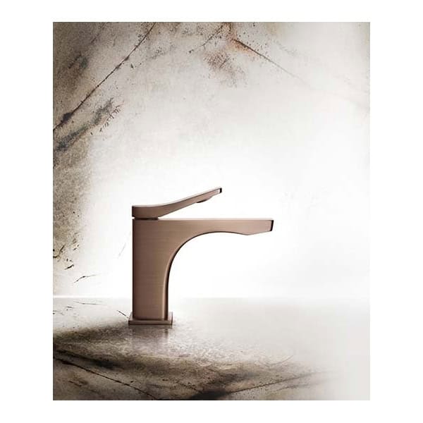 Gessi-RILIEVO-59006-Bateria-umywalkowa-wiele-kolorow-7.jpg Gessi RILIEVO 59006 Bateria umywalkowa wiele kolorow 031 Chrom 149 Finox 279 Biały CN 299 Czarny XL 706 Czarny Metal PVD 030 Miedź PVD 707 Czarny metal szczotkowany PVD 708 Miedź szczotkowana PVD