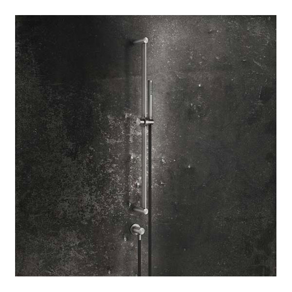 Gessi-SHOWER316-54045-Drazek-prysznicowy-ze-sluchawka-prysznicowa-z-antilimestone-elastyczny-waz-150-m-z-przylaczem-weza-prysznicowego-wiele-kolorow-1.jpg Gessi316 SHOWER316 54045 Drazek prysznicowy ze sluchawka prysznicowa z antilimestone elastyczny waz 150 m z przylaczem weza prysznicowego wiele kolorow 239 Stal szczotkowana 707 Czarny metal szczotkowany PVD 708 Miedź szczotkowana PVD 726 Ciepła stal PVD