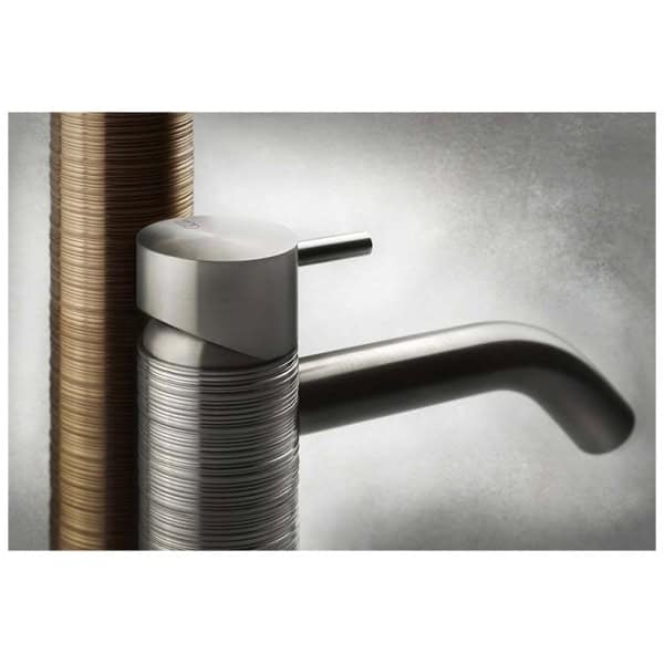 Gessi-TRAME-54302-Bateria-umywalkowa-wiele-kolorow-4.jpg Gessi316 TRAME 54302 Bateria umywalkowa wiele kolorow 239 Stal szczotkowana 707 Czarny metal szczotkowany PVD 708 Miedź szczotkowana PVD 726 Ciepła stal PVD